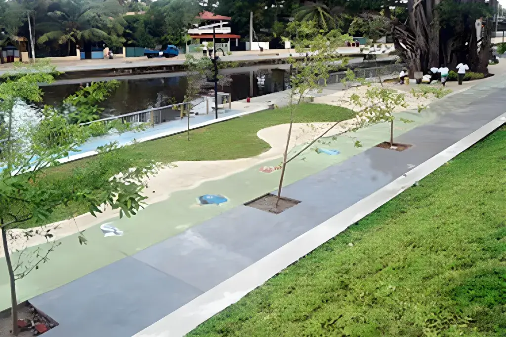 Gampaha District Roadside Tree Planting image